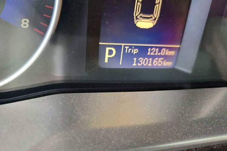 Used Geely Auto Emgrand 2014 Sedan 1.5L CVT Elite Model Odometer Close Up