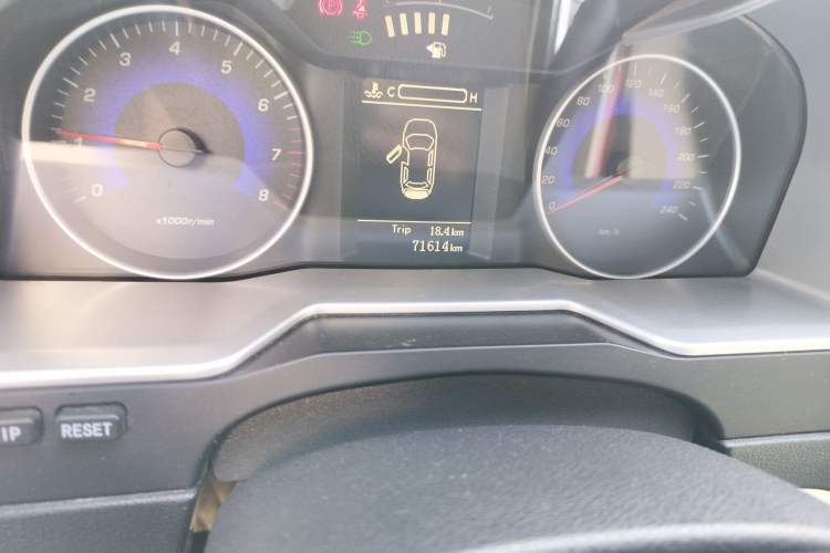 Used Geely Auto Emgrand 2014 Sedan 1.5L Manual Elite Model Odometer Close Up