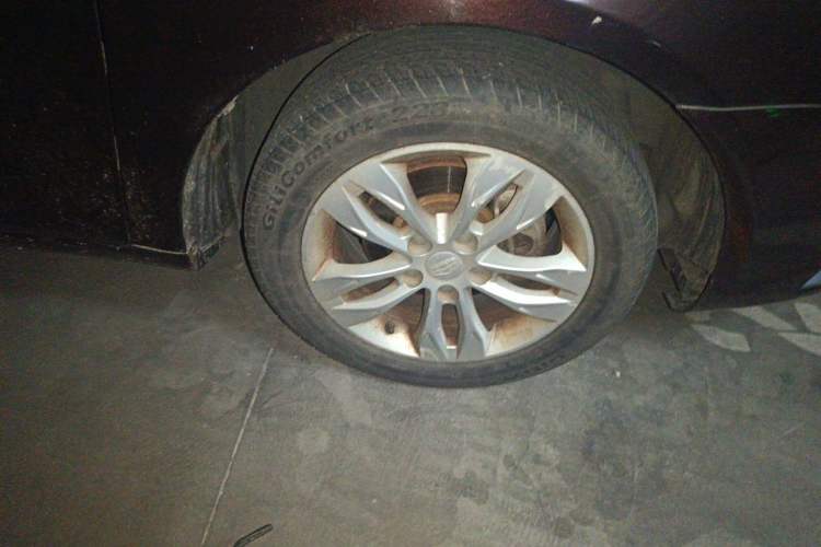 Used Geely Auto Emgrand 2014 Sedan 1.5L Manual Elite Model Right Front Wheel Hub