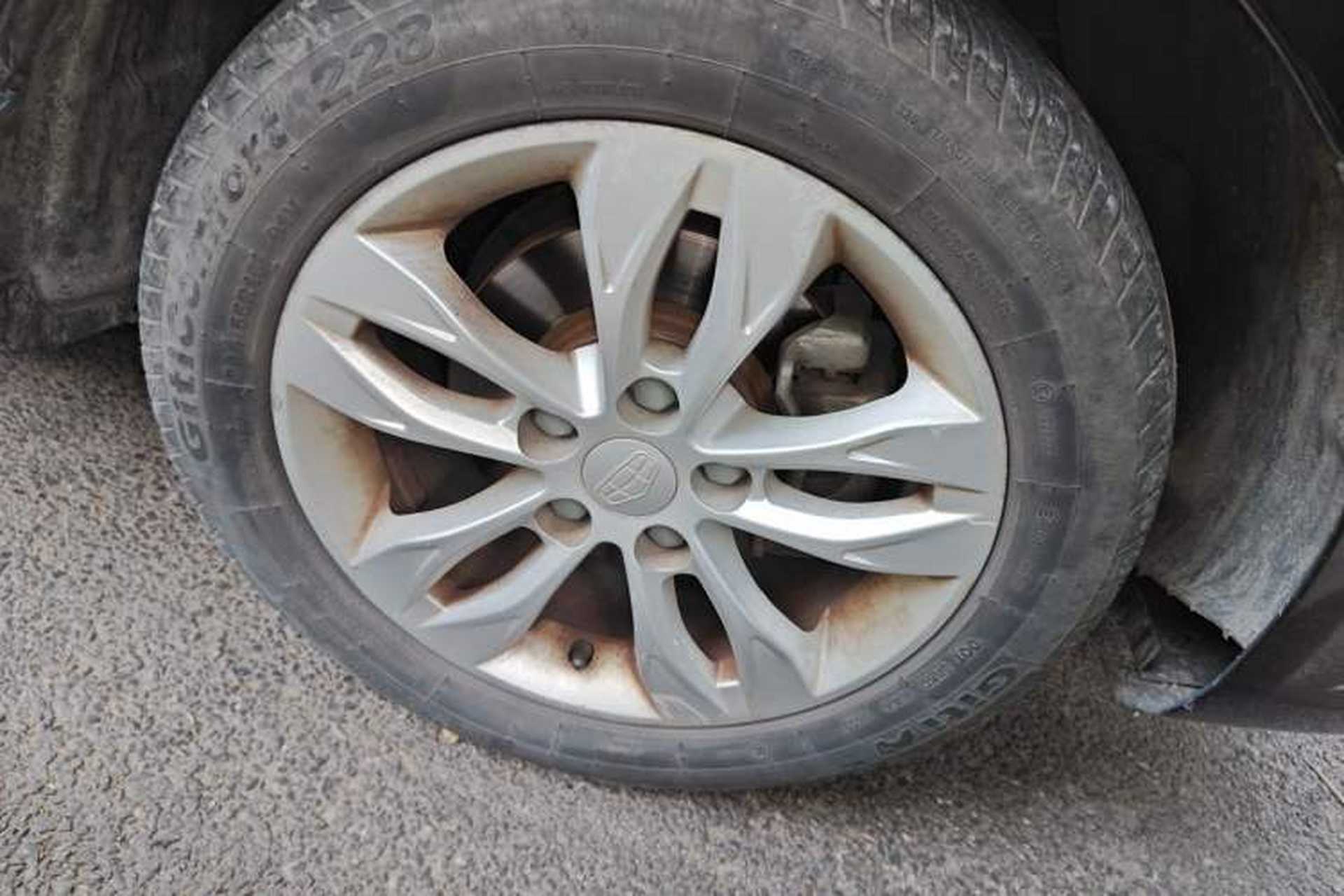 Used Geely Auto Emgrand 2014 Sedan 1.5L Manual Elite Model Right Front Wheel Hub
