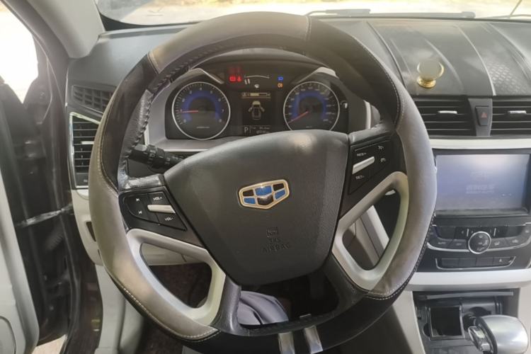 Used Geely Auto Emgrand 2014 Sedan 1.5L CVT Elite Model Steering Wheel