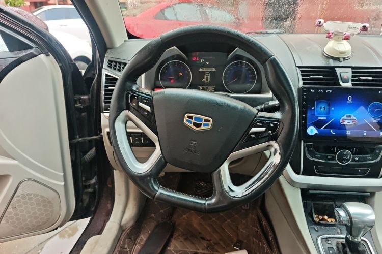 Used Geely Auto Emgrand 2014 Sedan 1.3T CVT Elite Model Steering Wheel