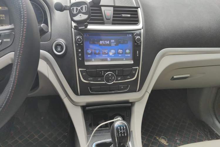 Used Geely Auto Emgrand 2014 Sedan 1.5L Manual Elite Model Audio And AC Panel