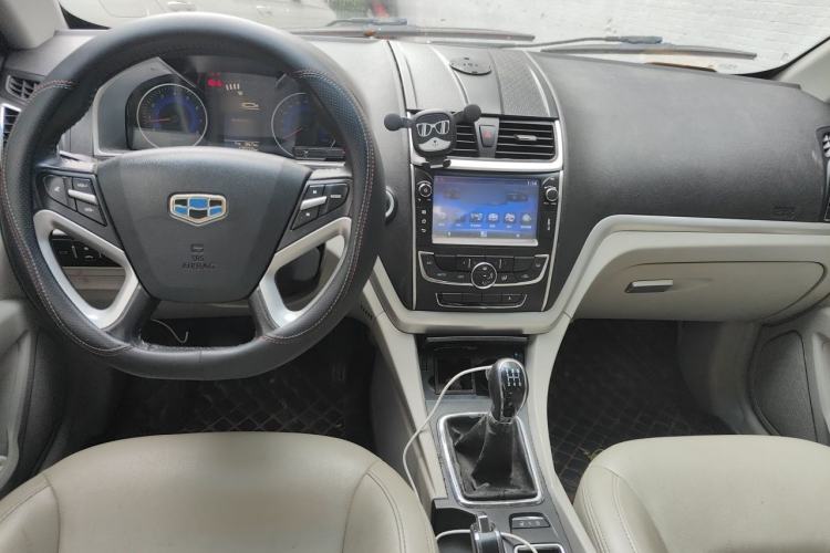 Used Geely Auto Emgrand 2014 Sedan 1.5L Manual Elite Model Center Console