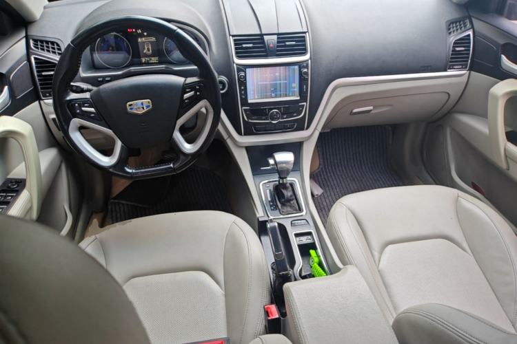 Used Geely Auto Emgrand 2014 Sedan 1.3T CVT Elite Model Center Console