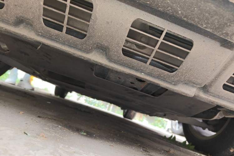 Used Geely Auto Emgrand 2014 Sedan 1.3T CVT Elite Model Chassis Front