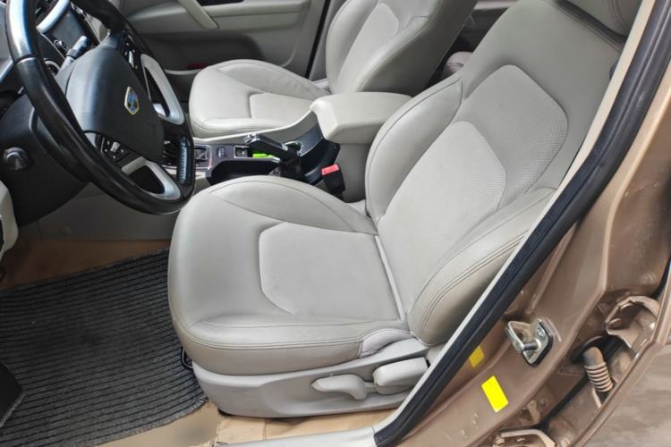 Used Geely Auto Emgrand 2014 Sedan 1.3T CVT Elite Model Left Front Seat
