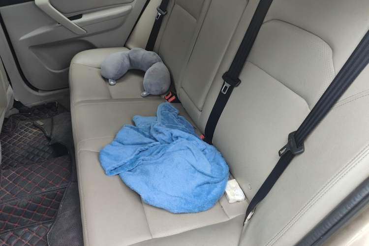 Used Geely Auto Emgrand 2014 Sedan 1.5L Manual Elite Model Left Rear Seat