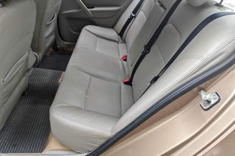 Used Geely Auto Emgrand 2014 Sedan 1.3T CVT Elite Model Left Rear Seat