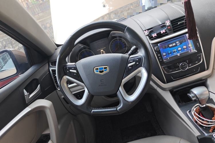 Used Geely Auto Emgrand 2014 Sedan 1.3T CVT Elite Model Steering Wheel