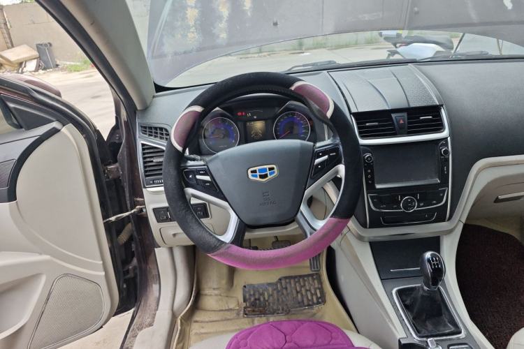Used Geely Auto Emgrand 2014 Sedan 1.5L Manual Elite Model Steering Wheel
