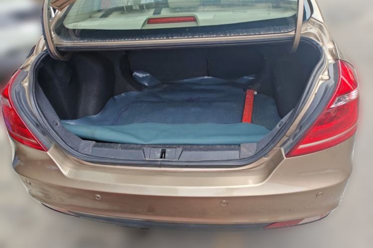 Used Geely Auto Emgrand 2014 Sedan 1.3T CVT Elite Model Trunk