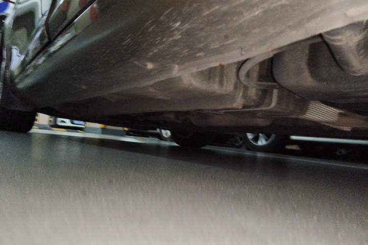 Used Geely Auto Emgrand 2014 Sedan 1.3T CVT Prestige Model Chassis Rear Left