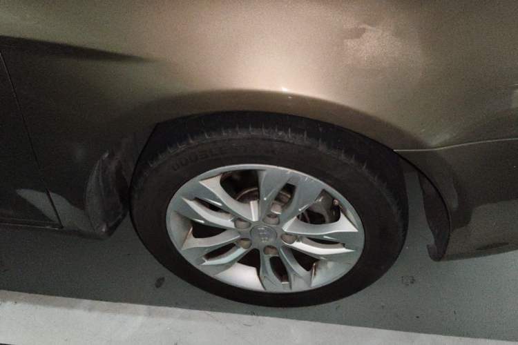Used Geely Auto Emgrand 2014 Sedan 1.3T CVT Prestige Model Right Front Wheel Hub