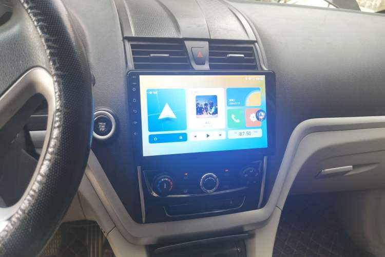 Used Geely Auto Emgrand 2014 Sedan 1.5L Manual Fashion Edition Audio And AC Panel