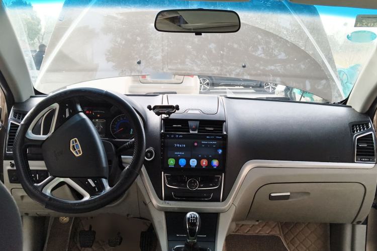 Used Geely Auto Emgrand 2014 Sedan 1.5L Manual Elite Model Center Console