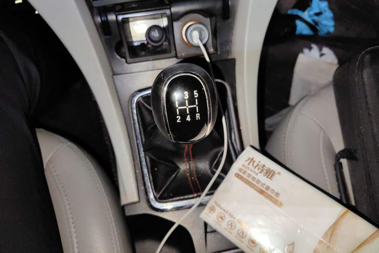 Used Geely Auto Emgrand 2014 Sedan 1.5L Manual Elite Model Gear Lever