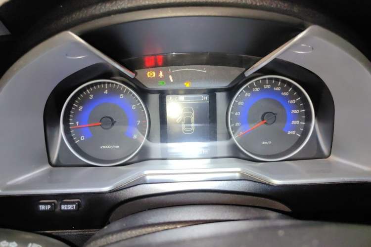 Used Geely Auto Emgrand 2014 Sedan 1.5L Manual Elite Model Instrument Cluster