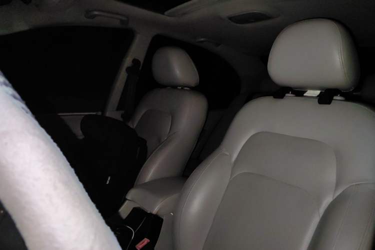 Used Geely Auto Emgrand 2014 Sedan 1.5L Manual Elite Model Left Front Seat