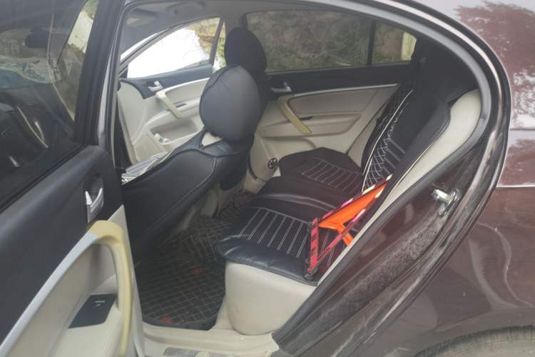 Used Geely Auto Emgrand 2014 Sedan 1.5L Manual Fashion Edition Left Rear Seat