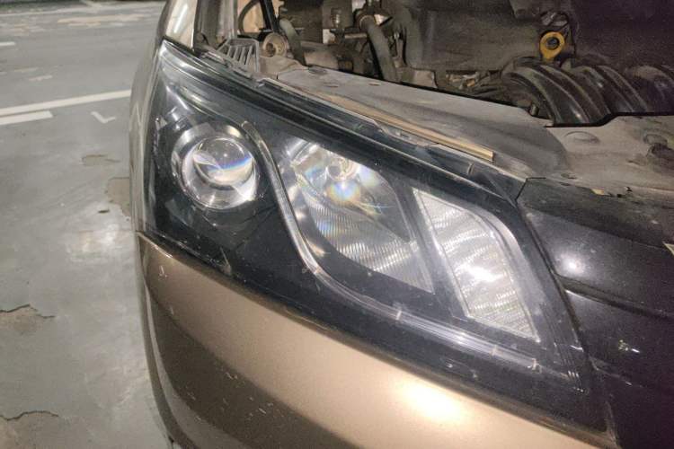 Used Geely Auto Emgrand 2014 Sedan 1.5L Manual Elite Model Right Front Headlight