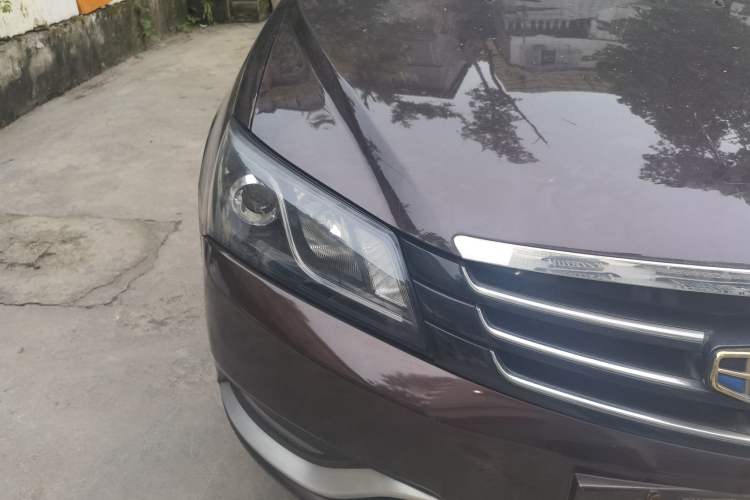 Used Geely Auto Emgrand 2014 Sedan 1.5L Manual Fashion Edition Right Front Headlight
