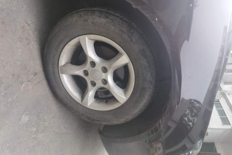 Used Geely Auto Emgrand 2014 Sedan 1.5L Manual Fashion Edition Right Front Wheel Hub