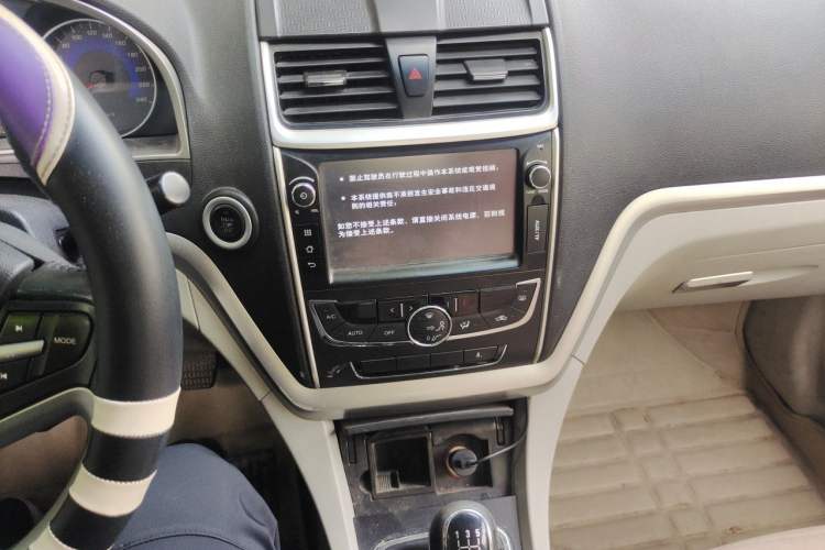 Used Geely Auto Emgrand 2014 Sedan 1.5L Manual Elite Model Audio And AC Panel