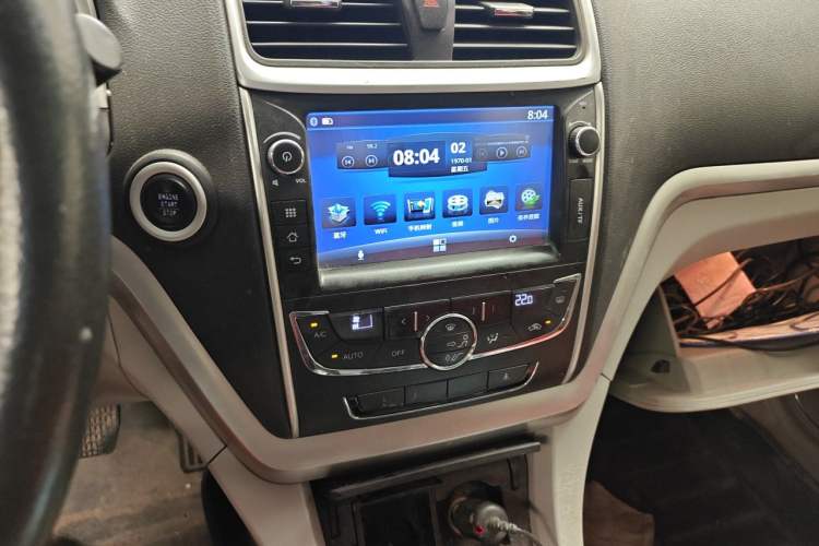 Used Geely Auto Emgrand 2014 Sedan 1.5L Manual Elite Model Audio And AC Panel