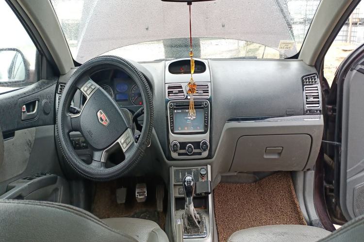 Used Geely Auto Emgrand 2014 Sedan 1.5L Manual Elite Model Center Console
