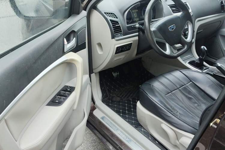 Used Geely Auto Emgrand 2014 Sedan 1.5L Manual Fashion Edition Driver Seat