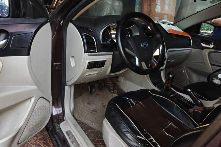 Used Geely Auto Emgrand 2014 Sedan 1.5L Manual Fashion Edition Driver Seat