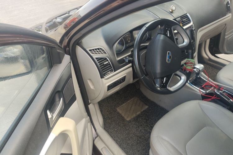 Used Geely Auto Emgrand 2014 Sedan 1.5L CVT Elite Model Driver Seat