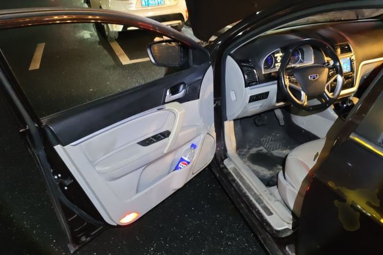 Used Geely Auto Emgrand 2014 Sedan 1.5L CVT Elite Model Driver Seat