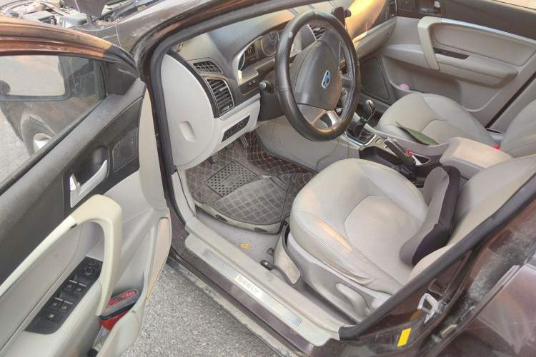 Used Geely Auto Emgrand 2014 Sedan 1.5L Manual Fashion Edition Driver Seat