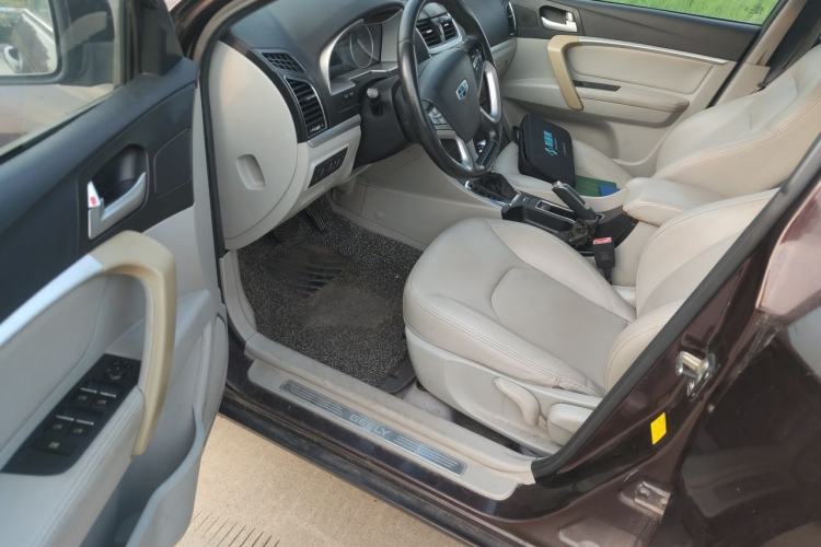 Used Geely Auto Emgrand 2014 Sedan 1.5L CVT Elite Model Driver Seat