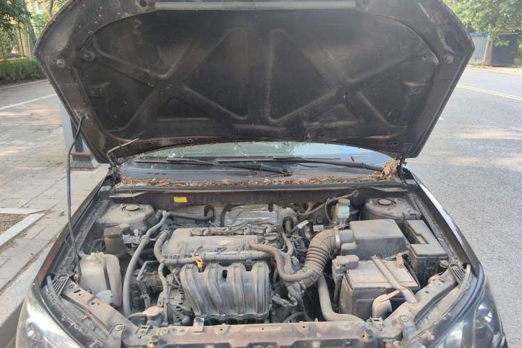 Used Geely Auto Emgrand 2014 Sedan 1.5L Manual Fashion Edition Engine Bay