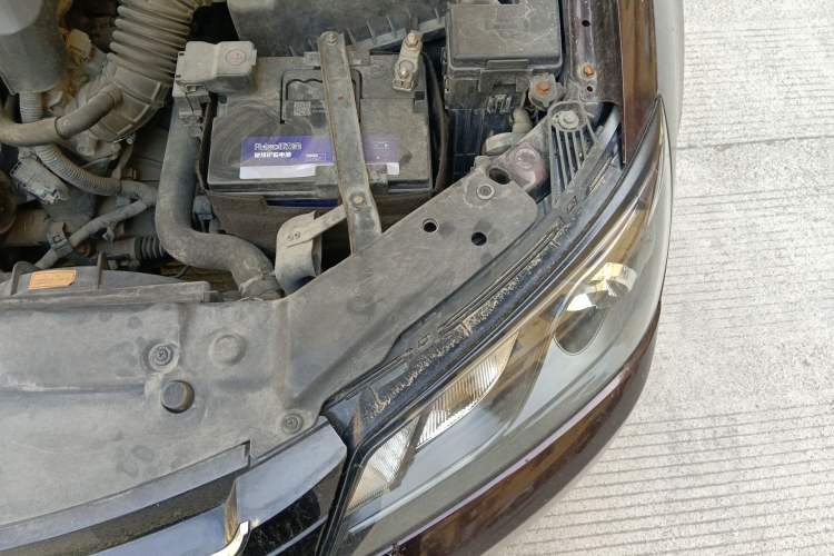 Used Geely Auto Emgrand 2014 Sedan 1.5L Manual Elite Model Engine Bay Left