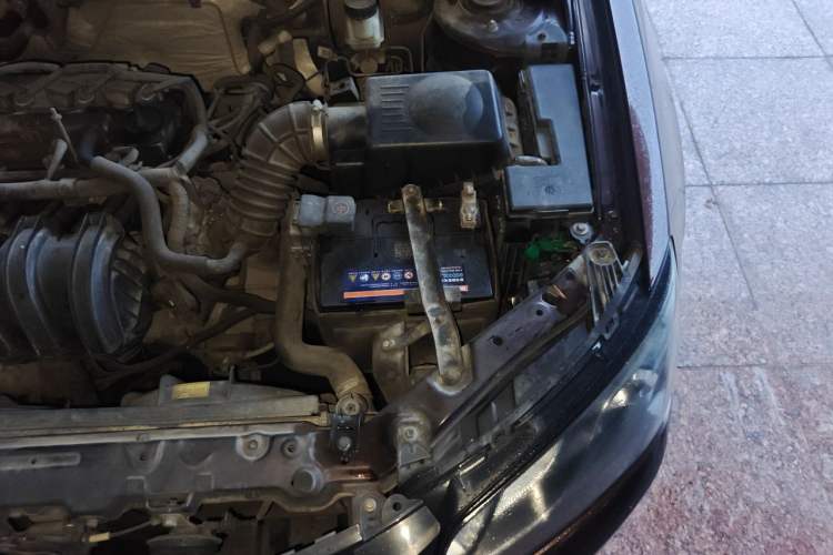 Used Geely Auto Emgrand 2014 Sedan 1.5L Manual Fashion Edition Engine Bay Left