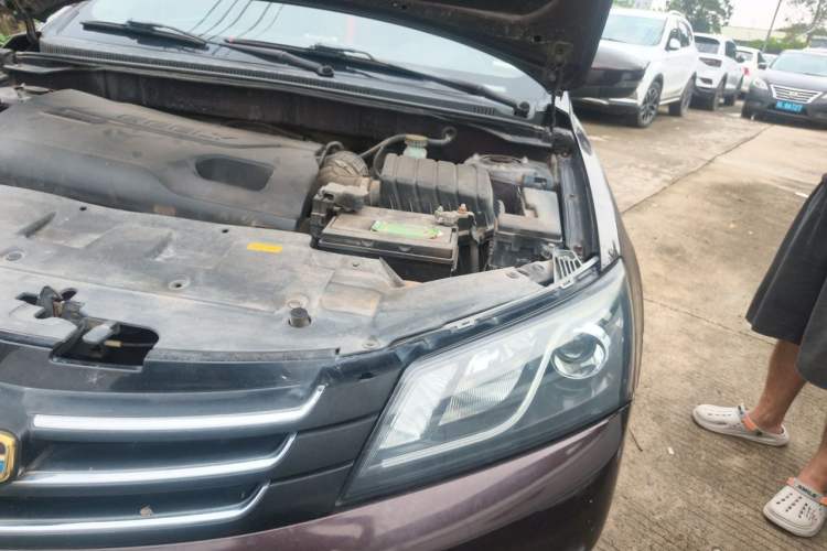 Used Geely Auto Emgrand 2014 Sedan 1.3T Manual Elite Model Engine Bay Left