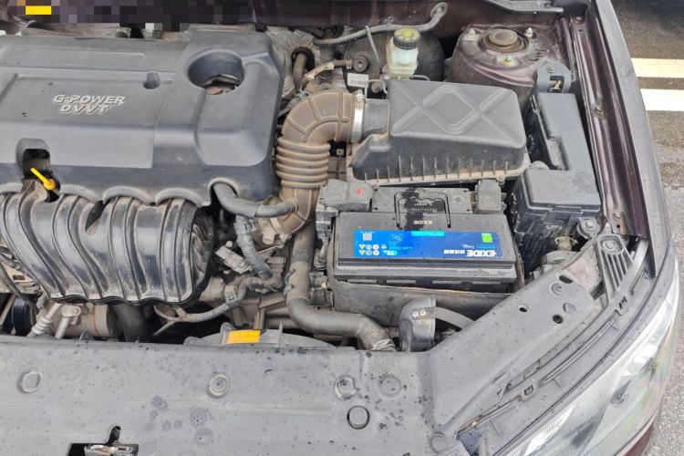 Used Geely Auto Emgrand 2014 Sedan 1.5L CVT Elite Model Engine Bay Left
