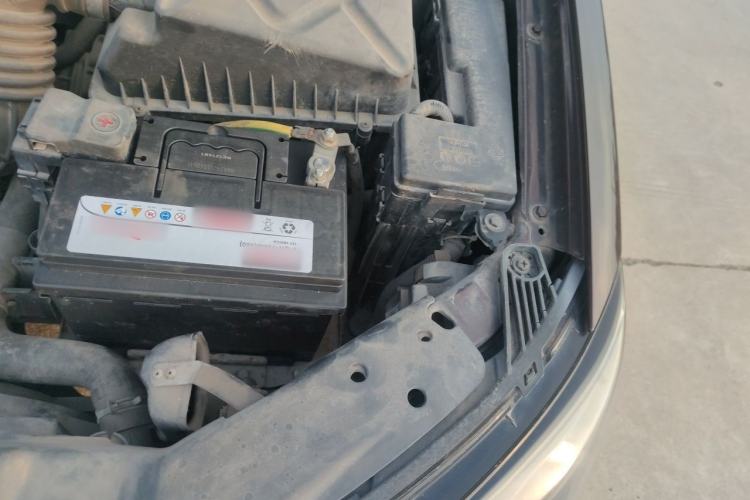 Used Geely Auto Emgrand 2014 Sedan 1.5L CVT Elite Model Engine Bay Left