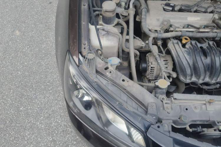 Used Geely Auto Emgrand 2014 Sedan 1.5L Manual Fashion Edition Engine Bay Right