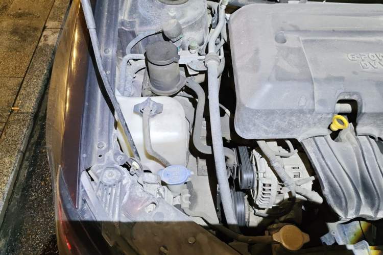Used Geely Auto Emgrand 2014 Sedan 1.5L CVT Elite Model Engine Bay Right
