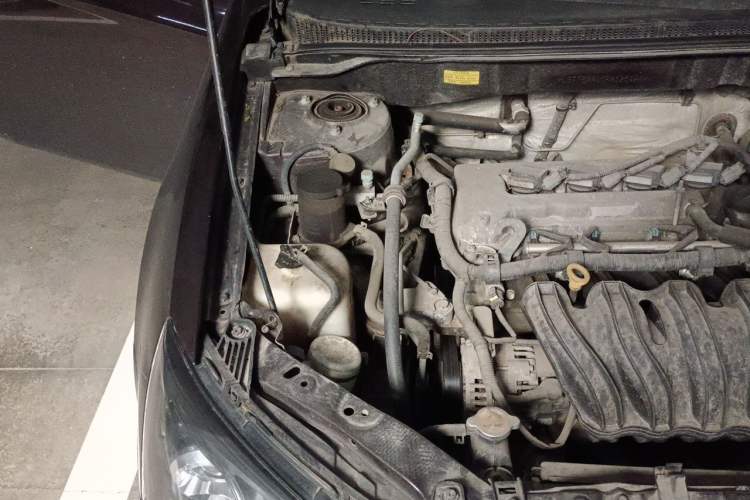Used Geely Auto Emgrand 2014 Sedan 1.5L Manual Fashion Edition Engine Bay Right
