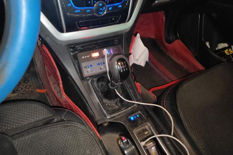 Used Geely Auto Emgrand 2014 Hatchback 1.5L Manual Elite Model Gear Lever
