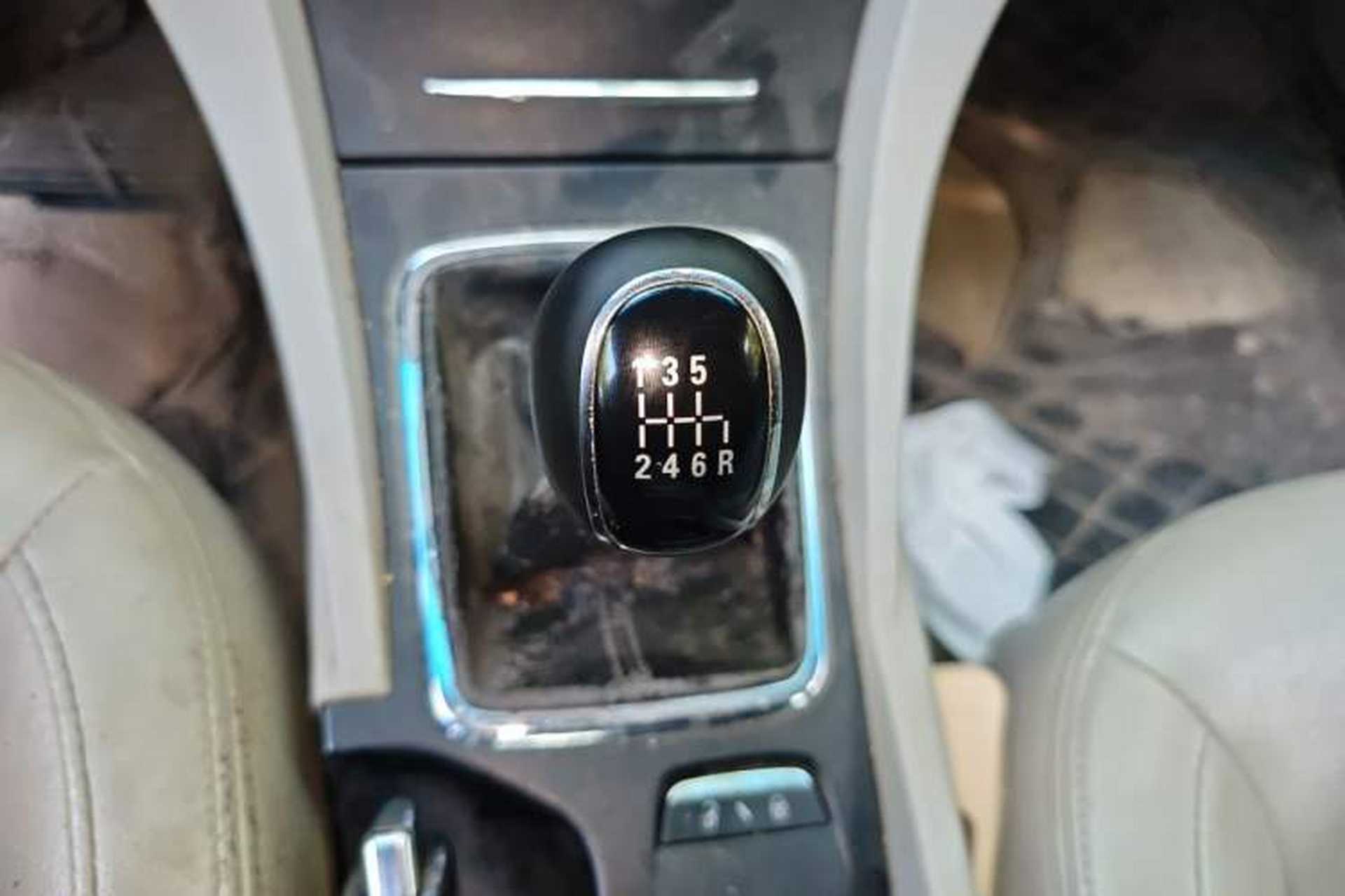 Used Geely Auto Emgrand 2014 Sedan 1.3T Manual Elite Model Gear Lever