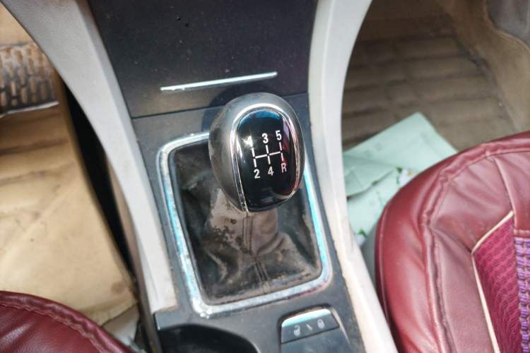 Used Geely Auto Emgrand 2014 Sedan 1.5L Manual Elite Model Gear Lever