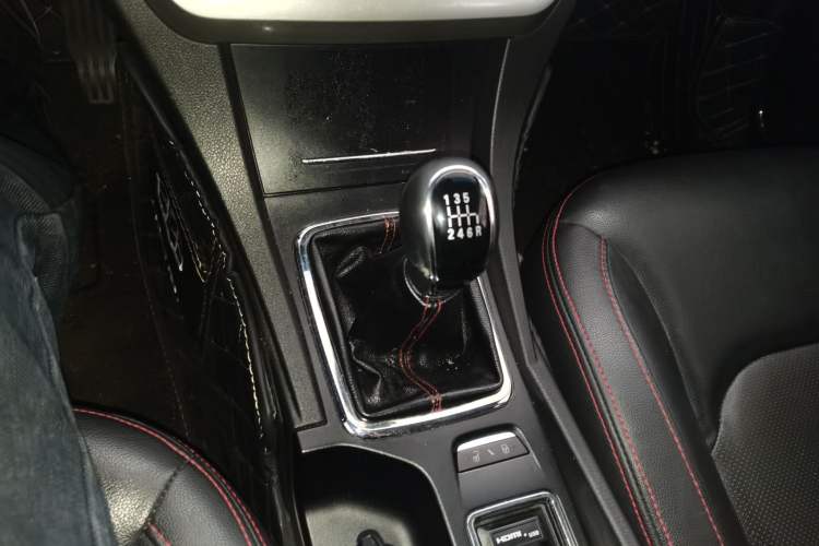 Used Geely Auto Emgrand 2014 Hatchback 1.3T Manual Elite Model Gear Lever