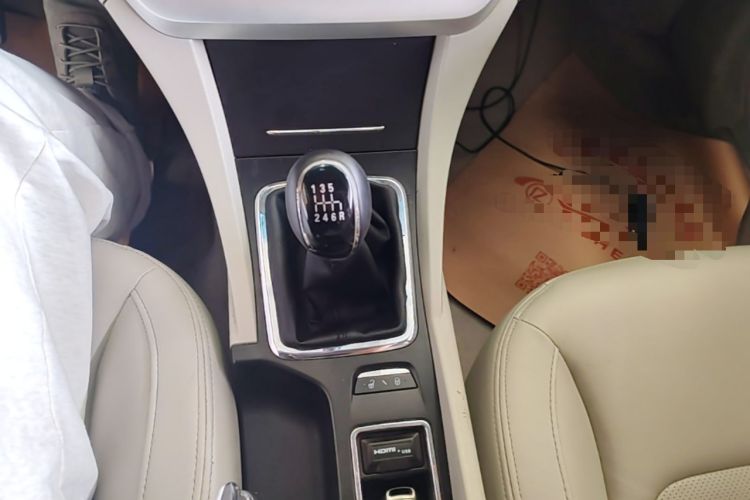 Used Geely Auto Emgrand 2014 Sedan 1.3T Manual Elite Model Gear Lever